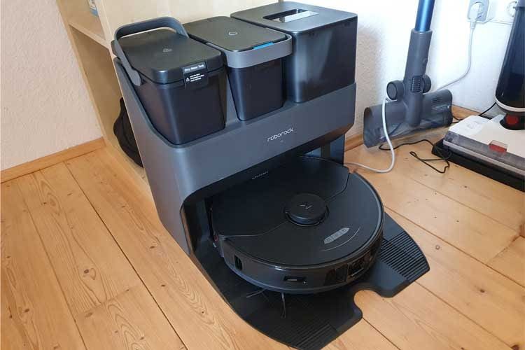 Roborock S7 MaxV Ultra bietet als erstes Modell von Roborock auch eine Automation in Sachen Wischwasser und Moppreinigung Roborock S7 MaxV Ultra bietet als erstes Modell von Roborock auch eine Automation in Sachen Wischwasser und Moppreinigung