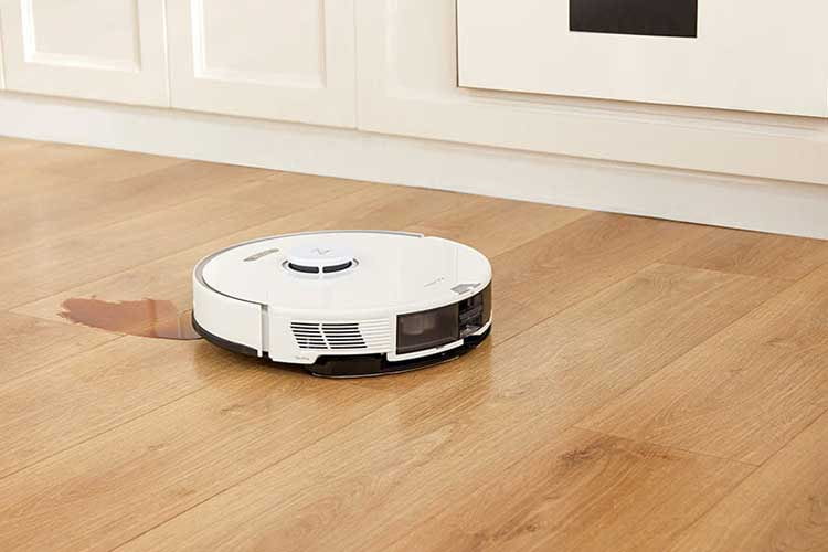 Wie alle Modelle der Roborock S7-Serie, versetzt auch Roborock S7 Pro Ultra die Wischplatte in Vibration Wie alle Modelle der Roborock S7-Serie, versetzt auch Roborock S7 Pro Ultra die Wischplatte in Vibration