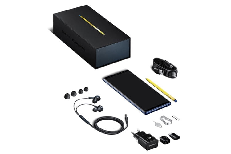 Der Lieferumfang des Samsung Galaxy Note9 Smartphones Der Lieferumfang des Samsung Galaxy Note9 Smartphones
