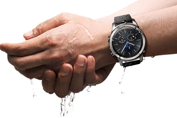 Staub- und wasserfest nach IP68 ist die Smartwatch Gear S3 classic Staub- und wasserfest nach IP68 ist die Smartwatch Gear S3 classic
