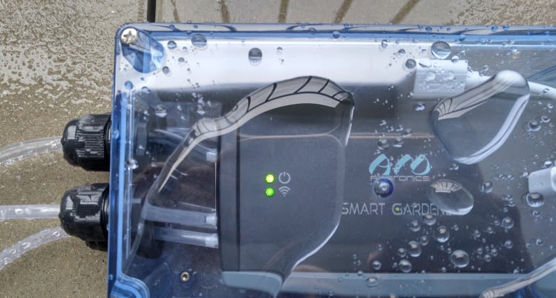 Für den Einsatz auf dem Balkon empfiehlt sich die Verwendung der wasserfesten Box für den Smart Gardener Für den Einsatz auf dem Balkon empfiehlt sich die Verwendung der wasserfesten Box für den Smart Gardener