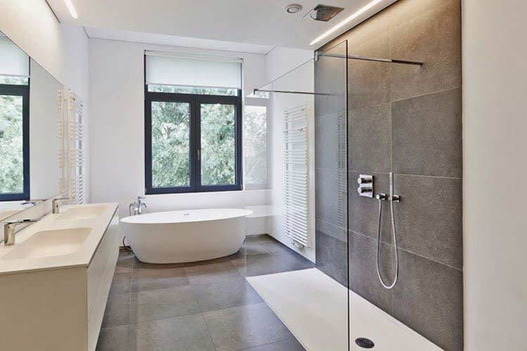 Spätestens bei der Badausstattung sollten alle Geräte Datenschutz und Privatsphäre gewährleisten Spätestens bei der Badausstattung sollten alle Geräte Datenschutz und Privatsphäre gewährleisten