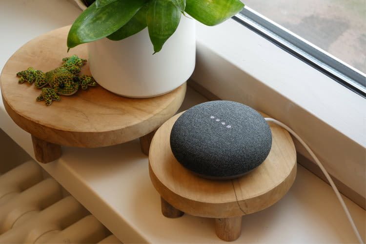 Google Home Mini erleichtert dank Sprachsteuerung auch sehbehinderten Nutzern den Alltag