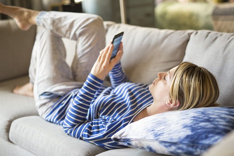 Immer mehr Menschen steuern ihr Zuhause per App oder Sprache Immer mehr Menschen steuern ihr Zuhause per App oder Sprache