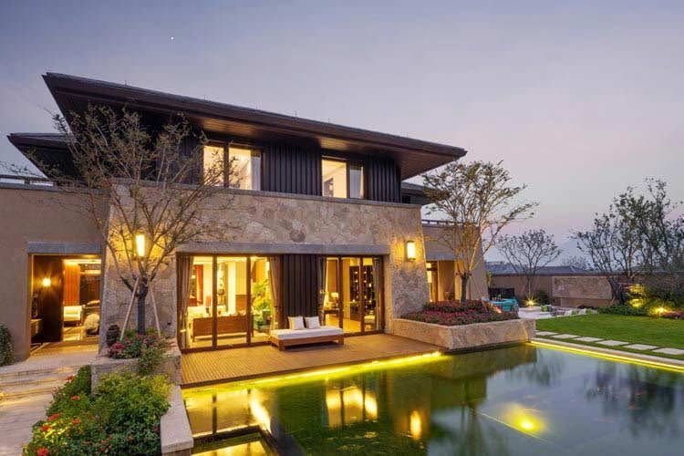 Mit der richtigen Smart Home Lösung lassen sich viele Haushaltsaufgaben automatisieren Mit der richtigen Smart Home Lösung lassen sich viele Haushaltsaufgaben automatisieren