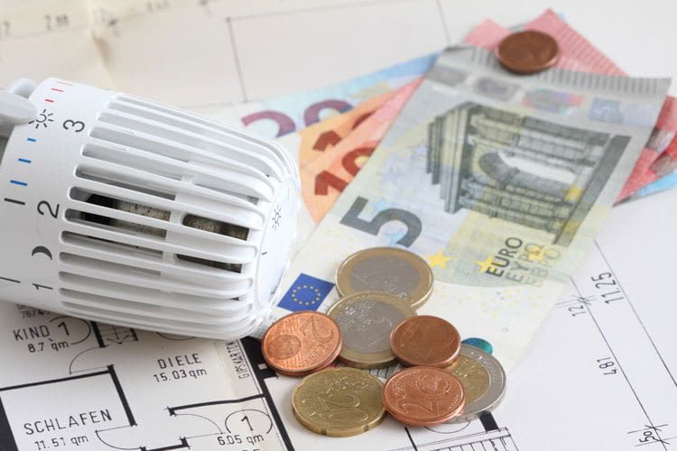Wer seine Heizungssteuerung gegen eine smarte Lösung tauscht, spart auf Dauer Geld Wer seine Heizungssteuerung gegen eine smarte Lösung tauscht, spart auf Dauer Geld