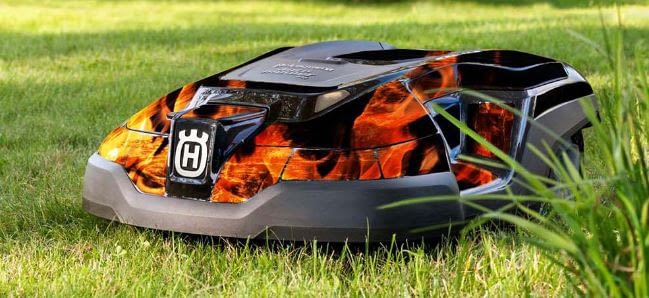 Dieses Rasenmäher-Modell hat ein feuriges Temperament Dieses Rasenmäher-Modell hat ein feuriges Temperament