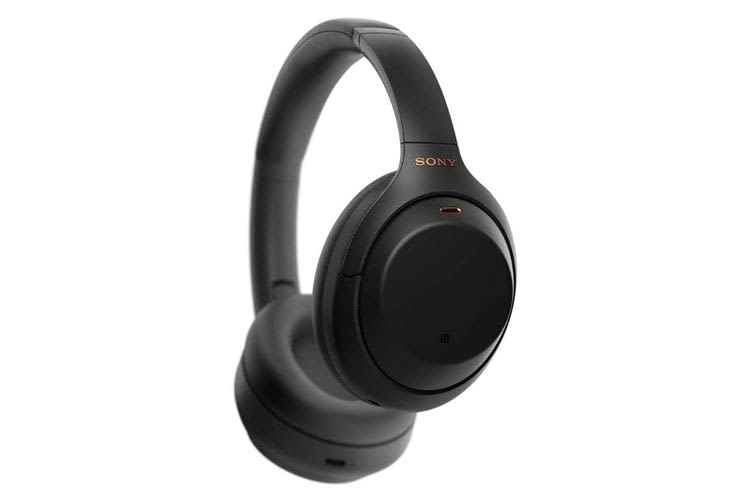 Optisch sehen sich die Modelle XM3 und XM4 zum Verwechseln ähnlich Optisch sehen sich die Modelle XM3 und XM4 zum Verwechseln ähnlich