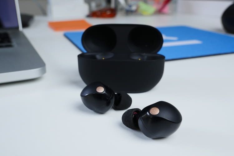 Die Sony XF1000-XM5 versprechen eine lange Akkulaufzeit von 24 Stunden und eine zusätzliche Schnelllade Funktion Die Sony XF1000-XM5 versprechen eine lange Akkulaufzeit von 24 Stunden und eine zusätzliche Schnelllade Funktion