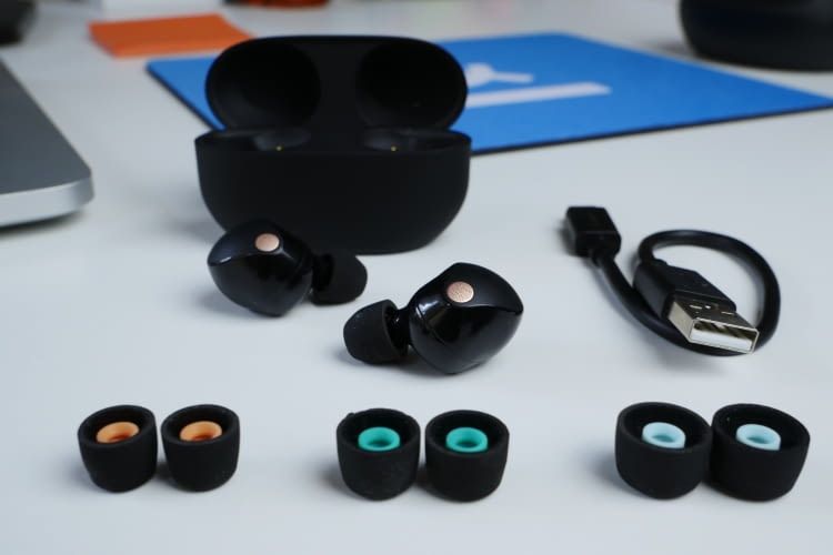 Die Sony XF1000-XM5 werden mit Ohreinsätzen in vier verschiedenen Größen geliefert Die Sony XF1000-XM5 werden mit Ohreinsätzen in vier verschiedenen Größen geliefert