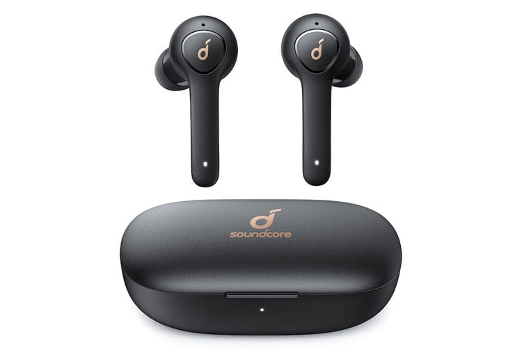 Die LED Licht an der Ladebox der Soundcore Life P2 In Ear Kopfhörer gibt Informationen über den Akkustand Die LED Licht an der Ladebox der Soundcore Life P2 In Ear Kopfhörer gibt Informationen über den Akkustand