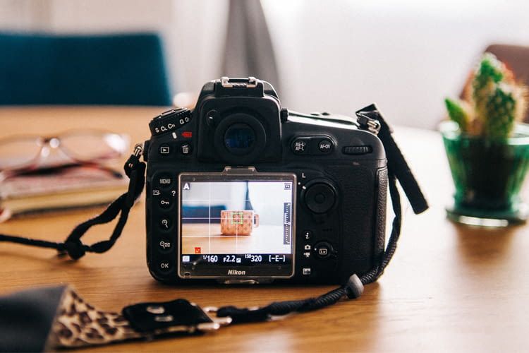 Egal ob Makrofotos vom Lieblingsgetränk oder Babyportraits - wir haben die richtige Kamera Egal ob Makrofotos vom Lieblingsgetränk oder Babyportraits - wir haben die richtige Kamera