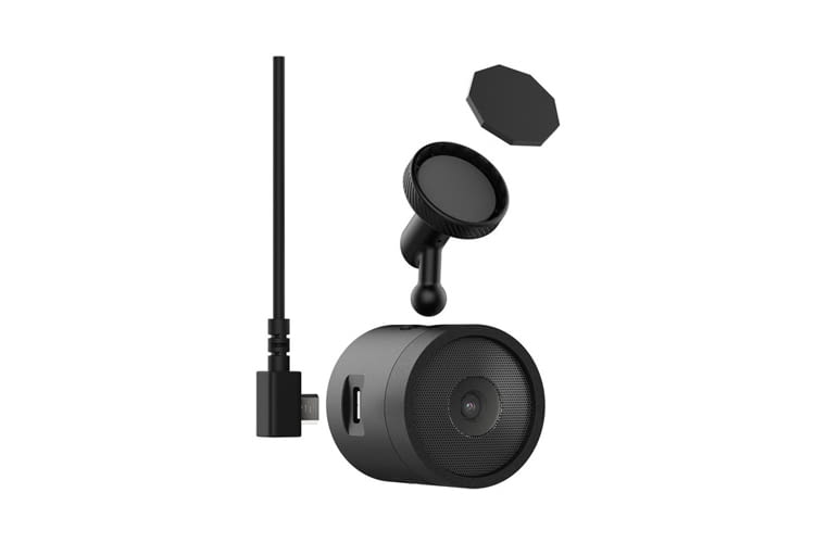 Garmin Speak Plus besteht aus wenigen Komponenten und ist schnell eingerichtet Garmin Speak Plus besteht aus wenigen Komponenten und ist schnell eingerichtet