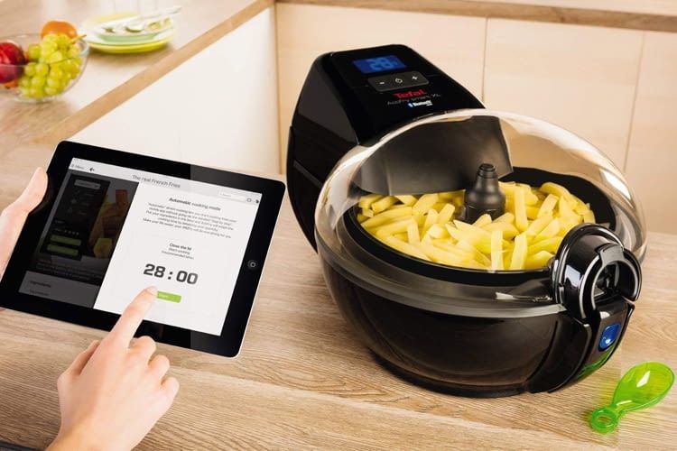 Die Fritteuse kann wahlweise mit oder ohne App verwendet werden Die Fritteuse kann wahlweise mit oder ohne App verwendet werden