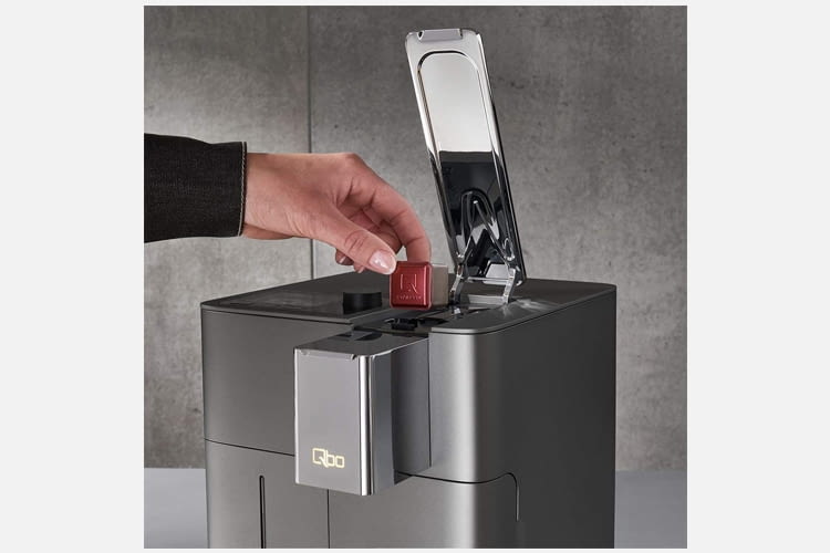 Trotz Alexa-Sprachsteuerung ist auch bei Qbo immer noch Handarbeit nötig Trotz Alexa-Sprachsteuerung ist auch bei Qbo immer noch Handarbeit nötig