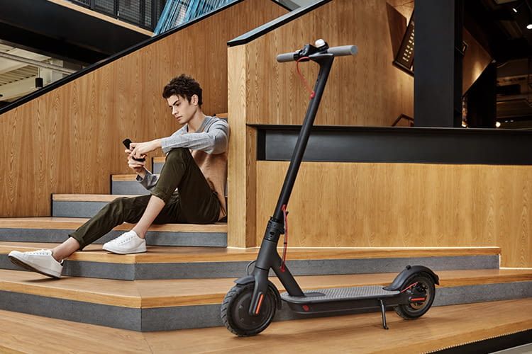 Schickes Design und die Funktionen machen den Elektro-Roller zu einem coolen Gadget Schickes Design und die Funktionen machen den Elektro-Roller zu einem coolen Gadget