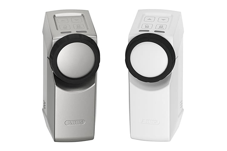 Den ABUS HomeTec Pro Funk-Türschlossantrieb gibt es in weiß oder silber Den ABUS HomeTec Pro Funk-Türschlossantrieb gibt es in weiß oder silber