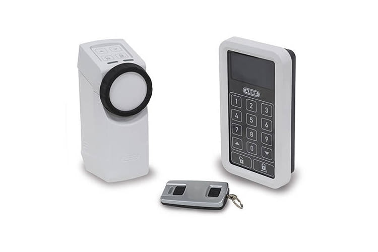 Der ABUS HomeTec Pro Funk-Türschlossantrieb CFA3000 wird oft im Set angeboten Der ABUS HomeTec Pro Funk-Türschlossantrieb CFA3000 wird oft im Set angeboten