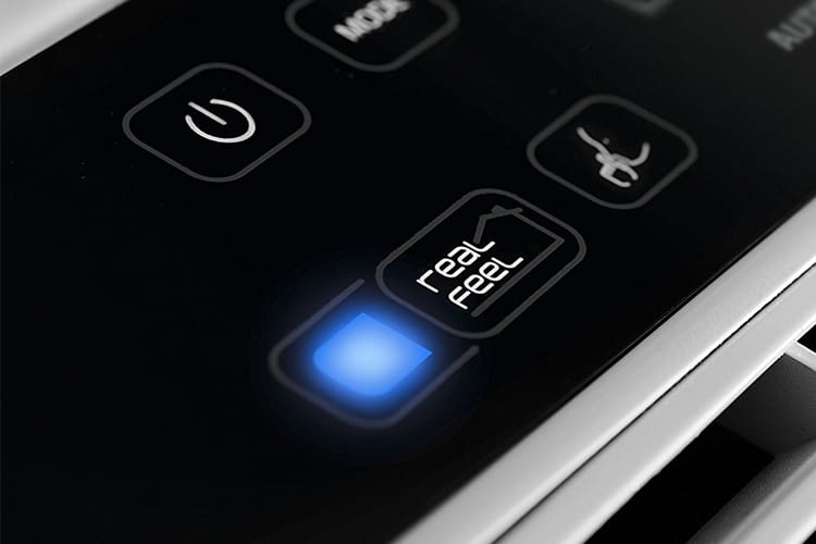 LEDs auf der Oberseite des Gerätes zeigen den aktuellen Status an LEDs auf der Oberseite des Gerätes zeigen den aktuellen Status an