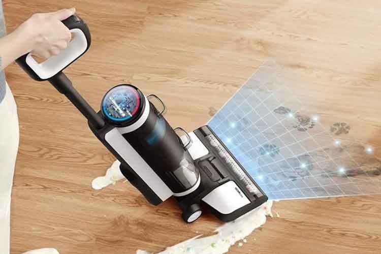 Dank moderner Sensoren erkennt Tineco One S3 den Verschmutzungsgrad stellt seine Leistung automatisch darauf ein Dank moderner Sensoren erkennt Tineco One S3 den Verschmutzungsgrad stellt seine Leistung automatisch darauf ein
