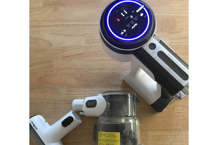 Das Tineco Pure One S12 Pro Display gibt alle wichtigen Statusinformationen an Das Tineco Pure One S12 Pro Display gibt alle wichtigen Statusinformationen an