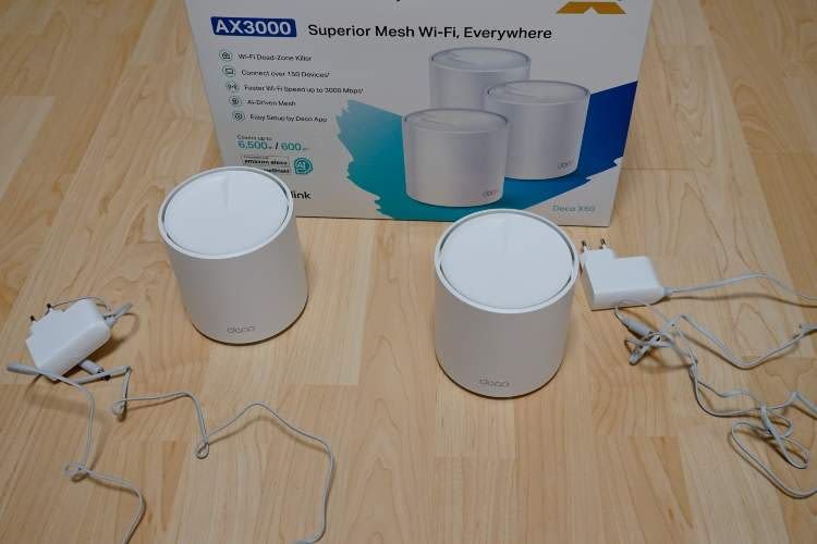 Die Deco X50 Router kommen jeweils mit einem Stromkabel, außerdem liegt ein Netzwerkkabel bei Die Deco X50 Router kommen jeweils mit einem Stromkabel, außerdem liegt ein Netzwerkkabel bei