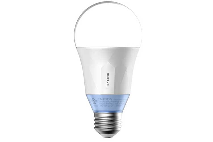 Die WLAN LED Leuchte LB120 ist nicht nur dimmbar, sondern variiert in verschieden weißen Farbtemperaturen Die WLAN LED Leuchte LB120 ist nicht nur dimmbar, sondern variiert in verschieden weißen Farbtemperaturen