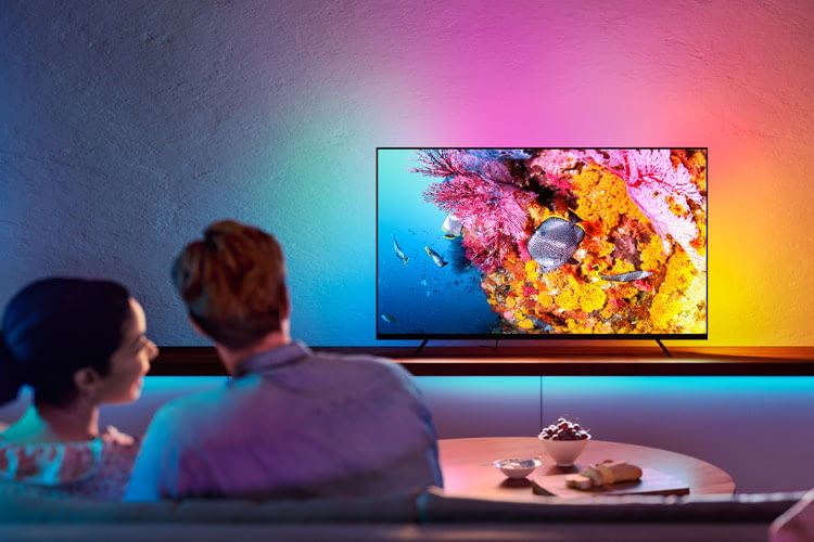 Mit dem Philips Hue Play Gradient Lightstrip können Nutzer sogar Ambilight nachrüsten Mit dem Philips Hue Play Gradient Lightstrip können Nutzer sogar Ambilight nachrüsten