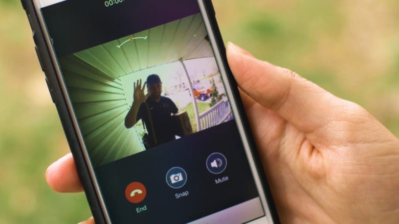 VEIU App nutzt das Smartphone-Mikrophon für Zwei-Wege-Audio VEIU App nutzt das Smartphone-Mikrophon für Zwei-Wege-Audio
