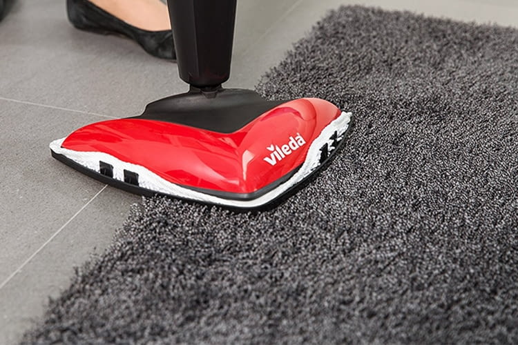 Dank mitgeliefertem Teppichgleiter lassen sich auch Teppiche oder Matratzen auffrischen Dank mitgeliefertem Teppichgleiter lassen sich auch Teppiche oder Matratzen auffrischen