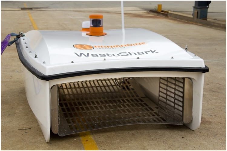 Mithilfe des Waste Sharks sollen Häfen und Kanäle gesäubert werden Mithilfe des Waste Sharks sollen Häfen und Kanäle gesäubert werden