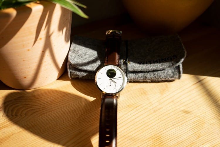 Das Armband der Withings ScanWatch lässt sich ganz einfach austauschen Das Armband der Withings ScanWatch lässt sich ganz einfach austauschen
