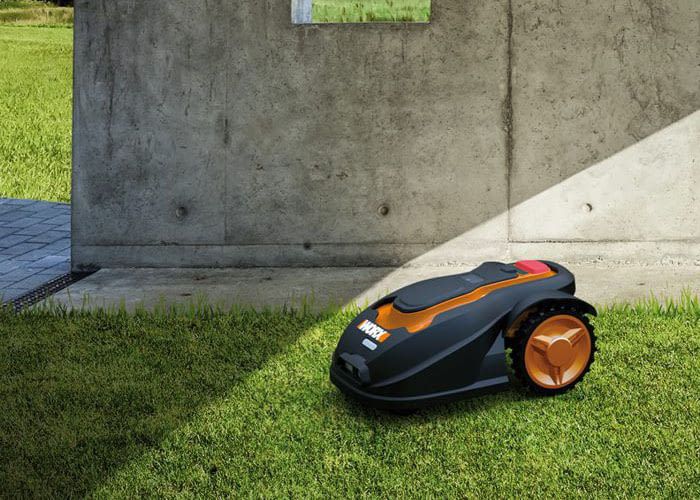 Der Worx Landroid M1000i Mähroboter lässt sich via WLAN per Smartphone steuern Der Worx Landroid M1000i Mähroboter lässt sich via WLAN per Smartphone steuern