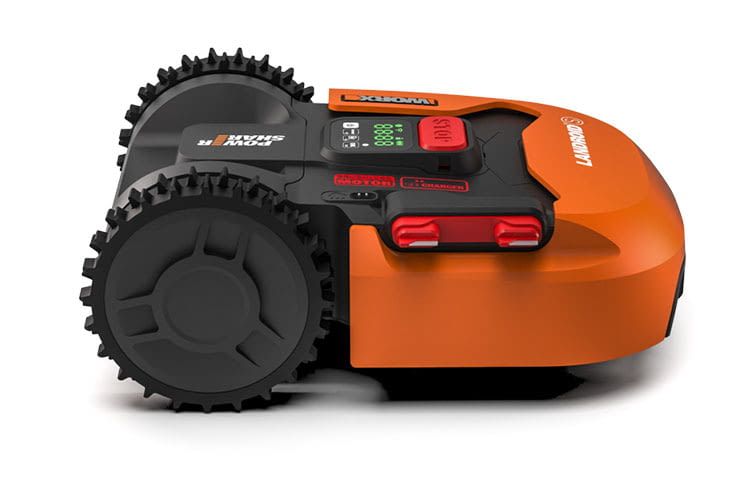 Der Mähroboter Worx Landroid S300 (WR130E) schafft eine Steigung von bis zu 35 Prozent Der Mähroboter Worx Landroid S300 (WR130E) schafft eine Steigung von bis zu 35 Prozent