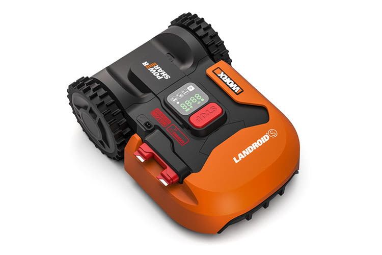 Der Mähroboter Worx Landroid S300 (WR130E) lässt sich über Schnittstellen um neue Zusatzfunktionen erweitern Der Mähroboter Worx Landroid S300 (WR130E) lässt sich über Schnittstellen um neue Zusatzfunktionen erweitern