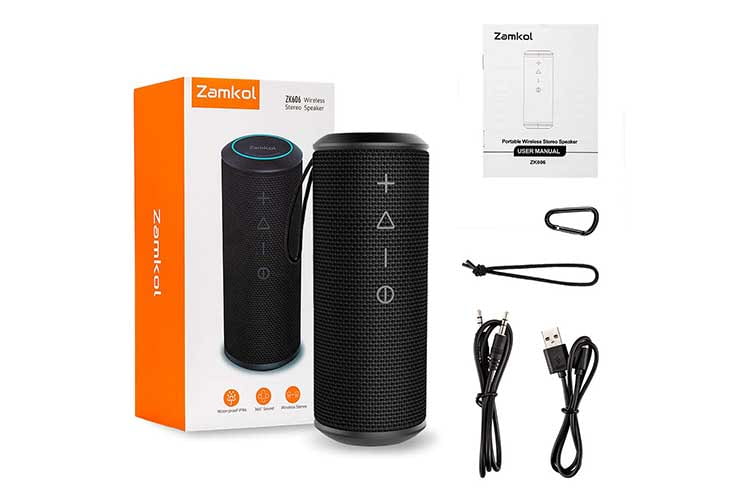 Zamkol ZK606 kommt mit AUX- und USB-Micro-Kabel, Karabiner und Handschlaufe sowie Handbuch Zamkol ZK606 kommt mit AUX- und USB-Micro-Kabel, Karabiner und Handschlaufe sowie Handbuch