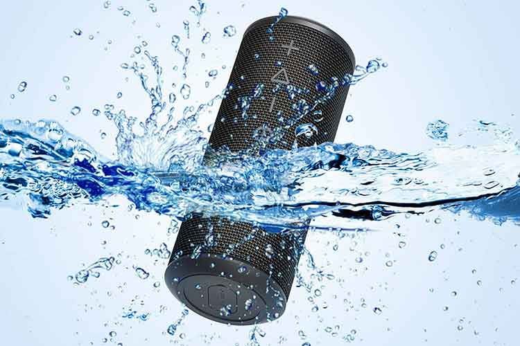 Der Bluetooth-Lautsprecher Zamkol ZK606 ist spritzwassergeschützt nach Schutzklasse IPX6 Der Bluetooth-Lautsprecher Zamkol ZK606 ist spritzwassergeschützt nach Schutzklasse IPX6
