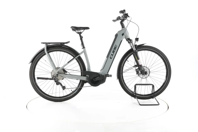 30% Rabatt: Cube Kathmandu Hybrid ONE Trekking E-Bike Tiefeinsteiger 2023