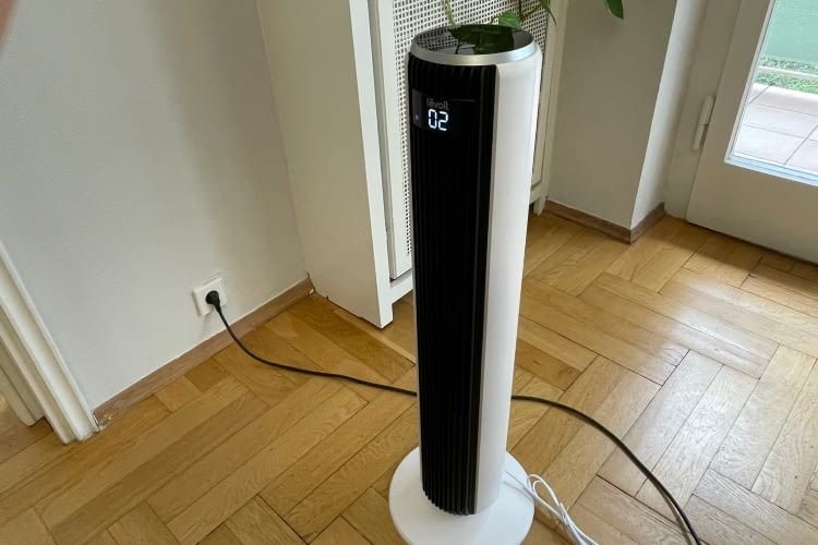 Der Levoit Ventilator kann auch per Fernbedienung gesteuert werden Der Levoit Ventilator kann auch per Fernbedienung gesteuert werden