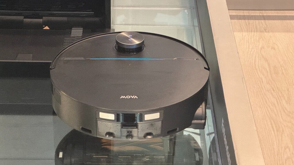 Mit dem Z70 Ultra Roller Complete bringt MOVA 2026 gleich sein zweites Flaggschiff auf den Markt.