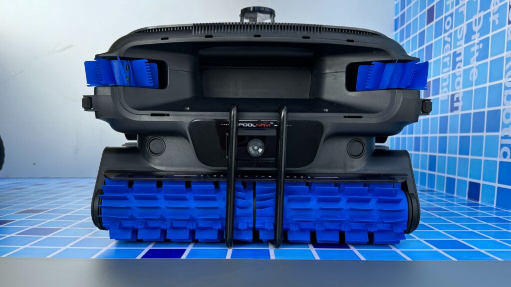 Mit dem Neuen Poolroboter ROVER X10 will MOVA die Reinigung deutlich einfacher gestalten.