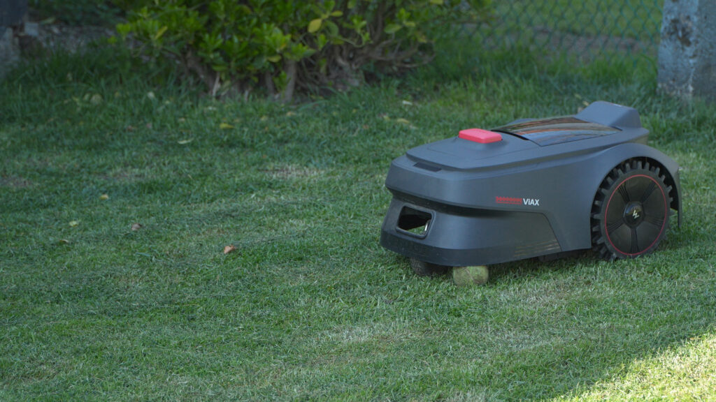 Der Tennisball wurde in einem Fall nicht erkannt und überfahren