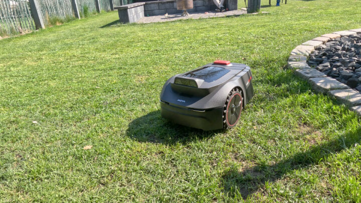 MOVA ViAX 250: Weltklasse Mähroboter zum Mini-Preis?