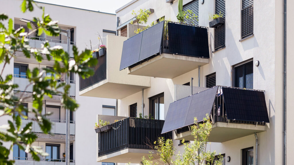 Balkonkraftwerk Ertragstabelle 2026: Realistische Werte für Einsteiger