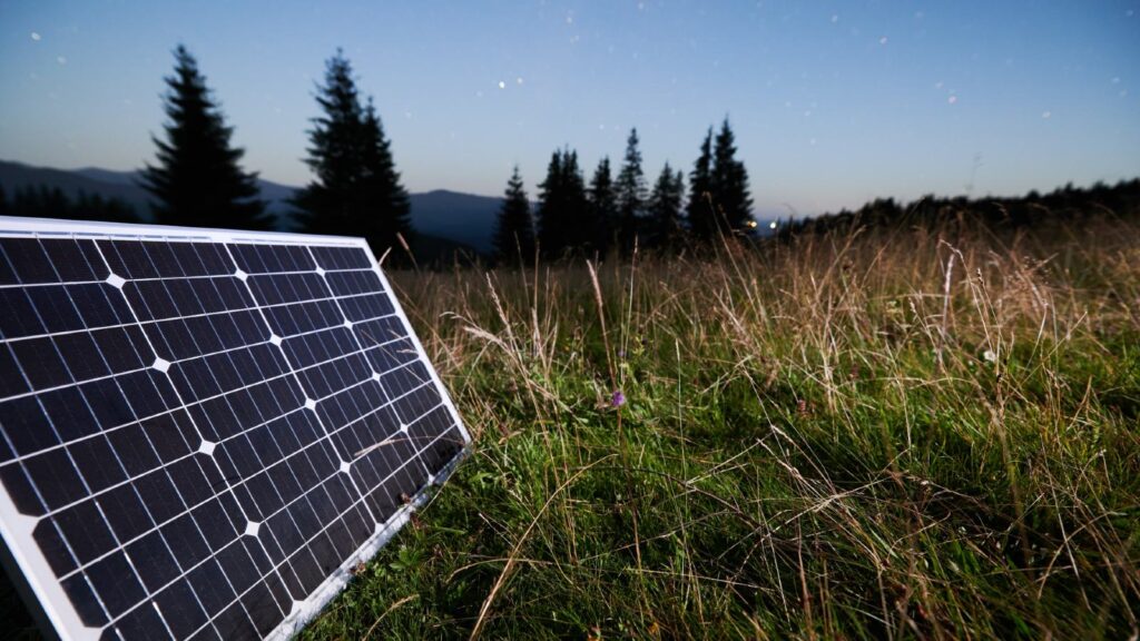 Balkonkraftwerk Nachteinspeisung: Was ist das überhaupt?