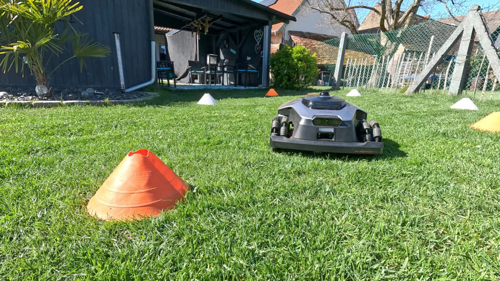 Mähroboter ohne Begrenzungskabel Test: Die besten Rasenroboter 2026