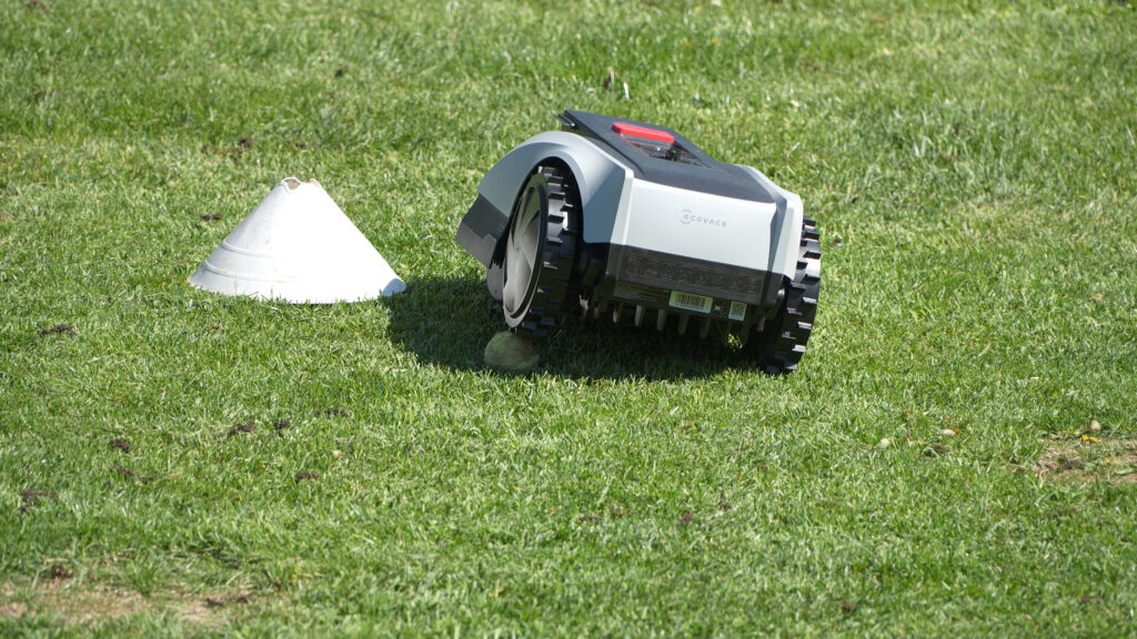 Nur einmal wurde der Tennisball mit den Rädern erwischt