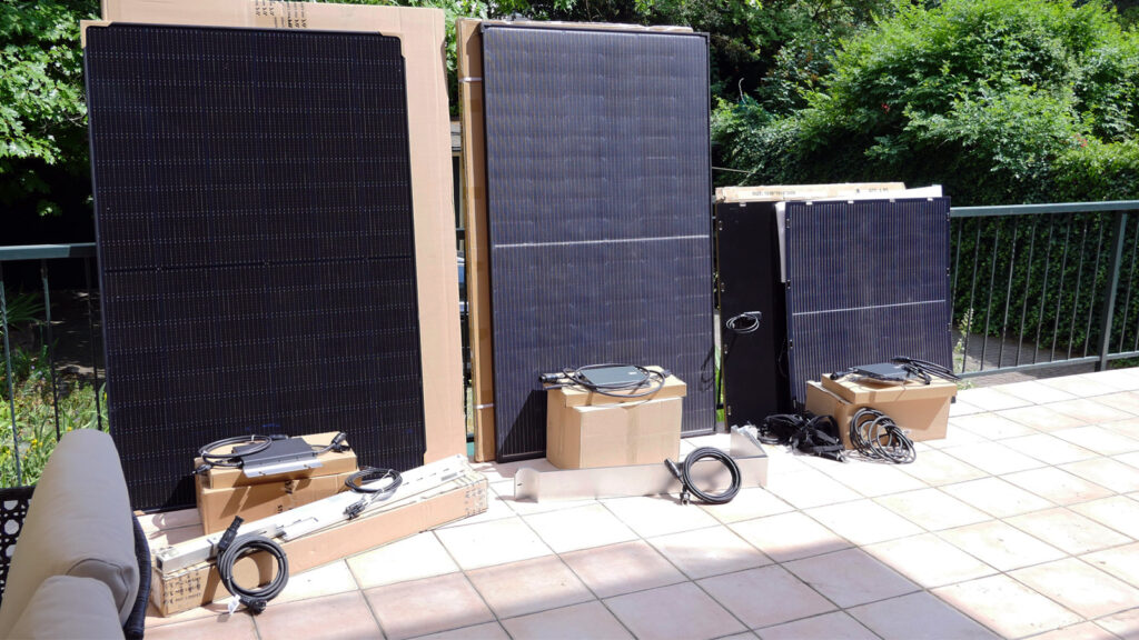 homeandsmart-starter-sets-fuer-balkonkraftwerke Die Kosten für ein Balkonkraftwerk Einsteigerpaket sind meist erstaunlich niedrig