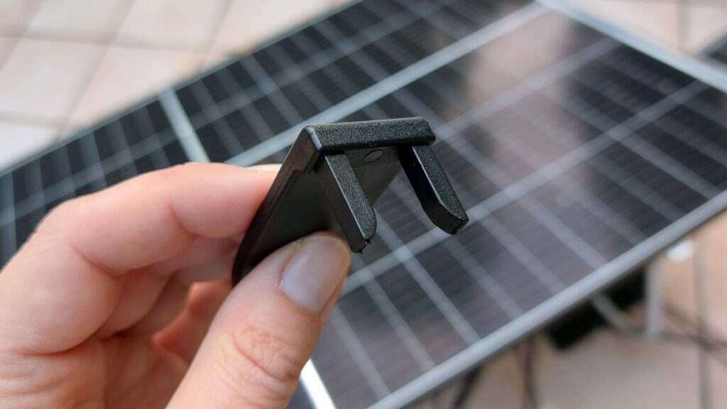 marstek-mc4-kabelloesetool-b2500-test Mit diesem Tool lassen sich alle Stecker einfach wieder entfernen