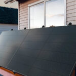 Solarmodule an einem Balkon